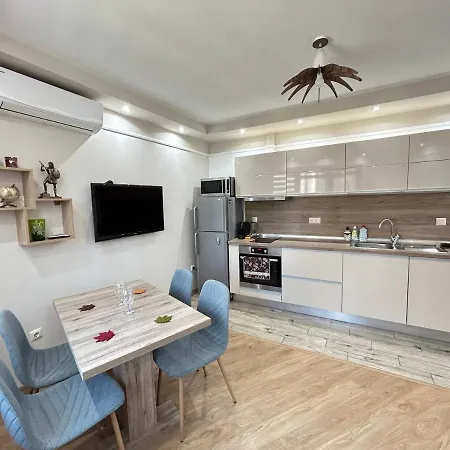 Deluxe Karina-free Parking *