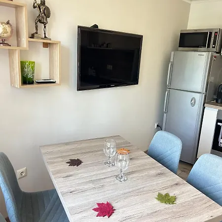 Deluxe Karina-free Parking בורגאס