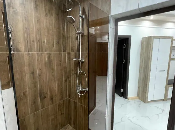 Deluxe Karina-free Parking