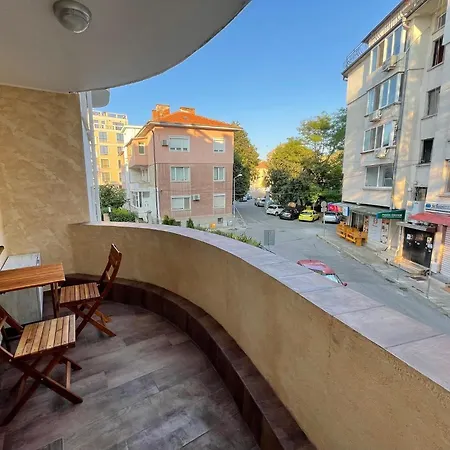 Deluxe Karina-free Parking * Burgas